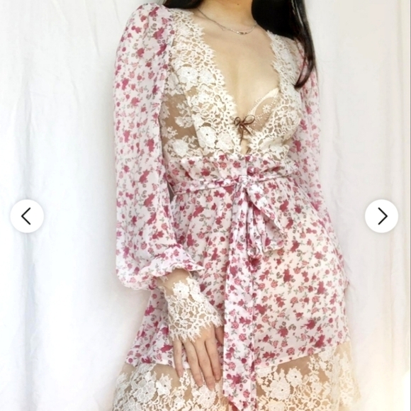 New!For Love and Lemons Lace Trim Robe - Picture 15 of 15